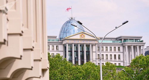 گرۋزيا پرەزيدەنتتىگىنە ۇمىتكەرلەر انىقتالدى