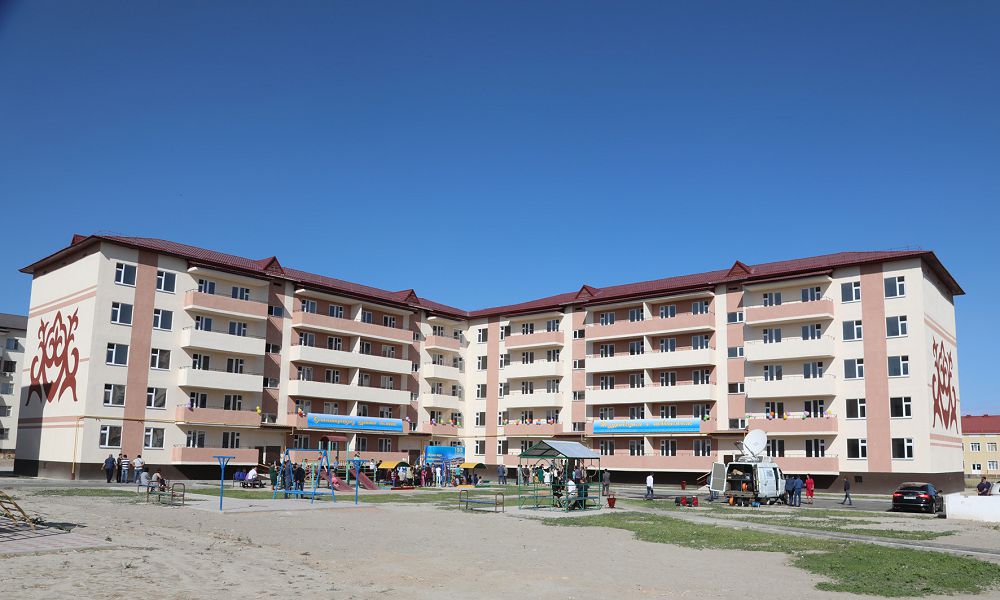 كوپ كورسەتكىشكە كوڭىل تولمايدى