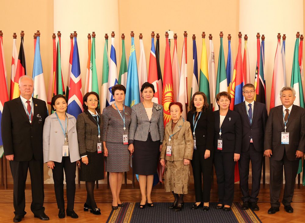 ايەلدەردىڭ جاھاندىق فورۋمى جولىندا