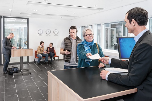 ازەربايجان زەينەتكەرلەرى ءبىر اي بويى بانكتەردە جۇمىس جاساماق