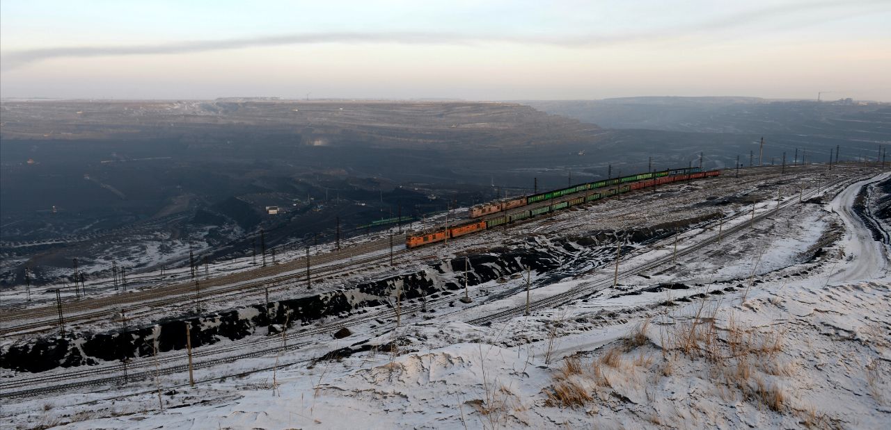 ەكىباستۇزدىڭ تاس كومىرىن قىتايلىقتار زەرتتەمەك 