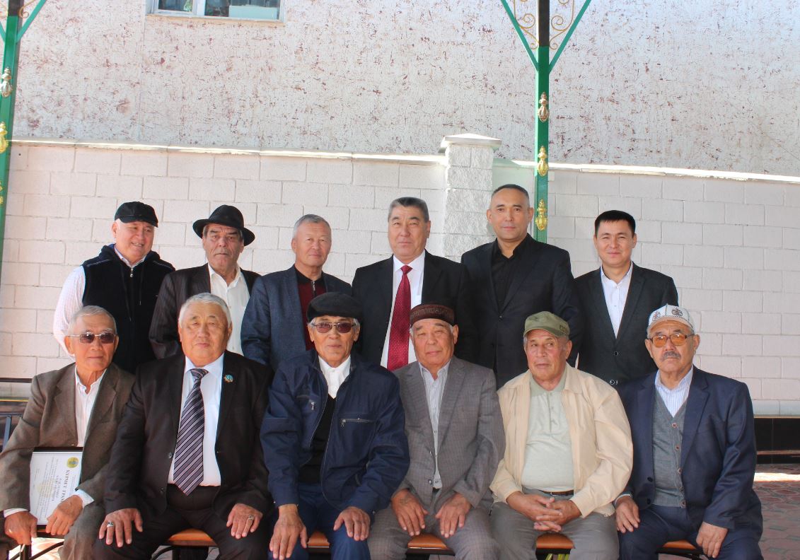 قىزىلوردالىق پوليتسەيلەر ارداگەرلەرگە  قۇرمەت كورسەتتى 