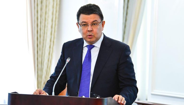 قانات بوزىمباەۆ تۇرمىستىق قالدىقتاردى كادەگە جاراتۋ جانە قايتا وڭدەۋ ماسەلەلەرى تۋرالى باياندادى