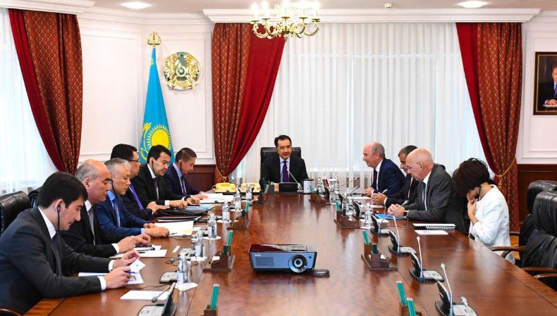 ب.ساعىنتاەۆ «رويال داتچ شەلل» كونتسەرنى بولىمشەسىنىڭ ديرەكتورىمەن كەزدەستى