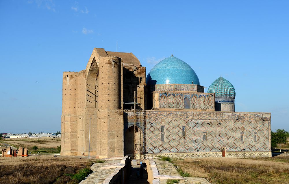 قۇلبەك ەرگوبەك. تۇركىستاننىڭ تۇلەۋى