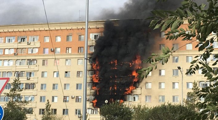 اقتوبەدە 9 قاباتتى ءۇي ورتەندى