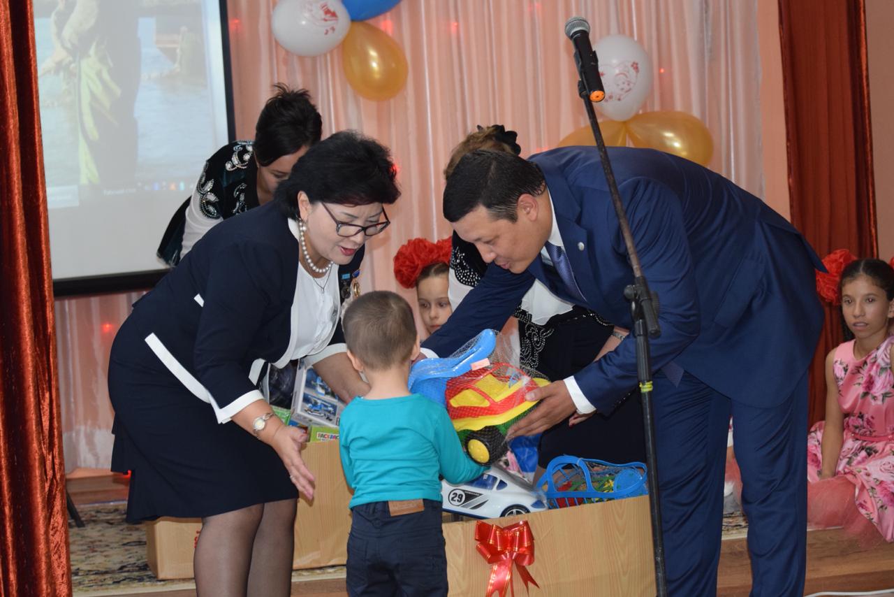 اتىراۋ قالاسىنىڭ اكىمى ازاماتتاردى «قامقورلىق» ايىنا بەلسەندى قاتىسۋعا شاقىردى