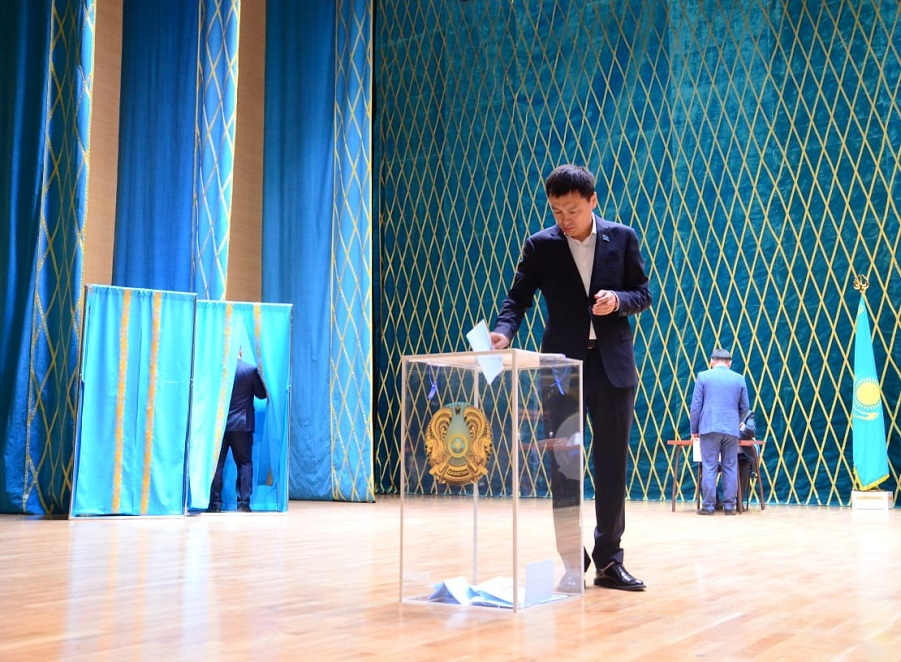 شىمكەنتتە سەنات دەپۋتاتتارىنىڭ سايلاۋى ءوتتى