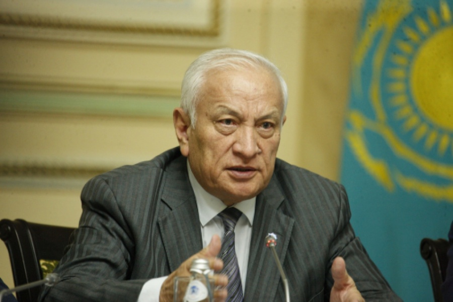 مۇرات جۇرىنوۆ. عىلىمنىڭ دامۋى – ەلدىڭ دامۋى