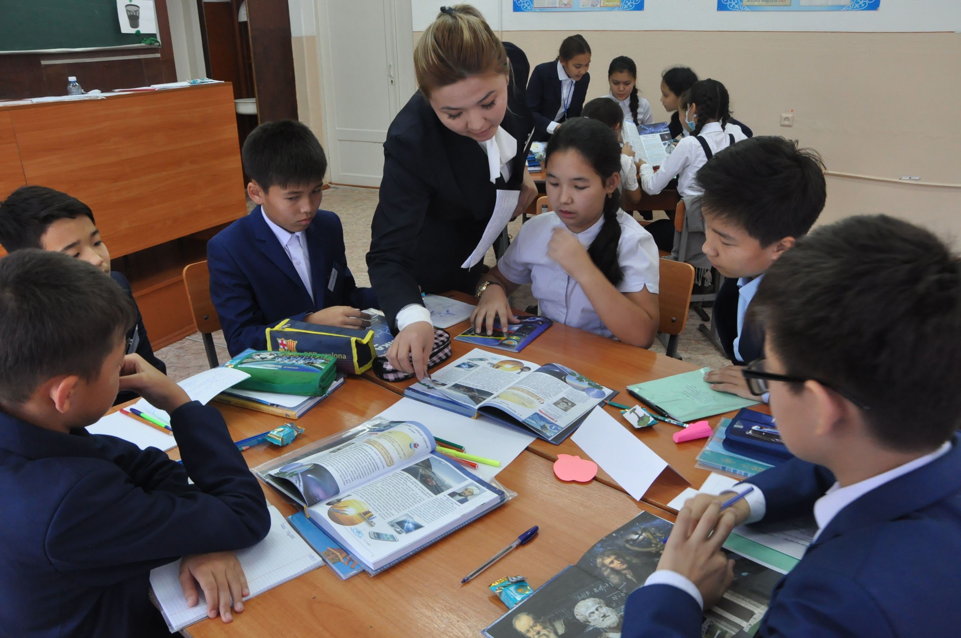 ۇرپاق تاربيەسى ۇستازدار قولىندا