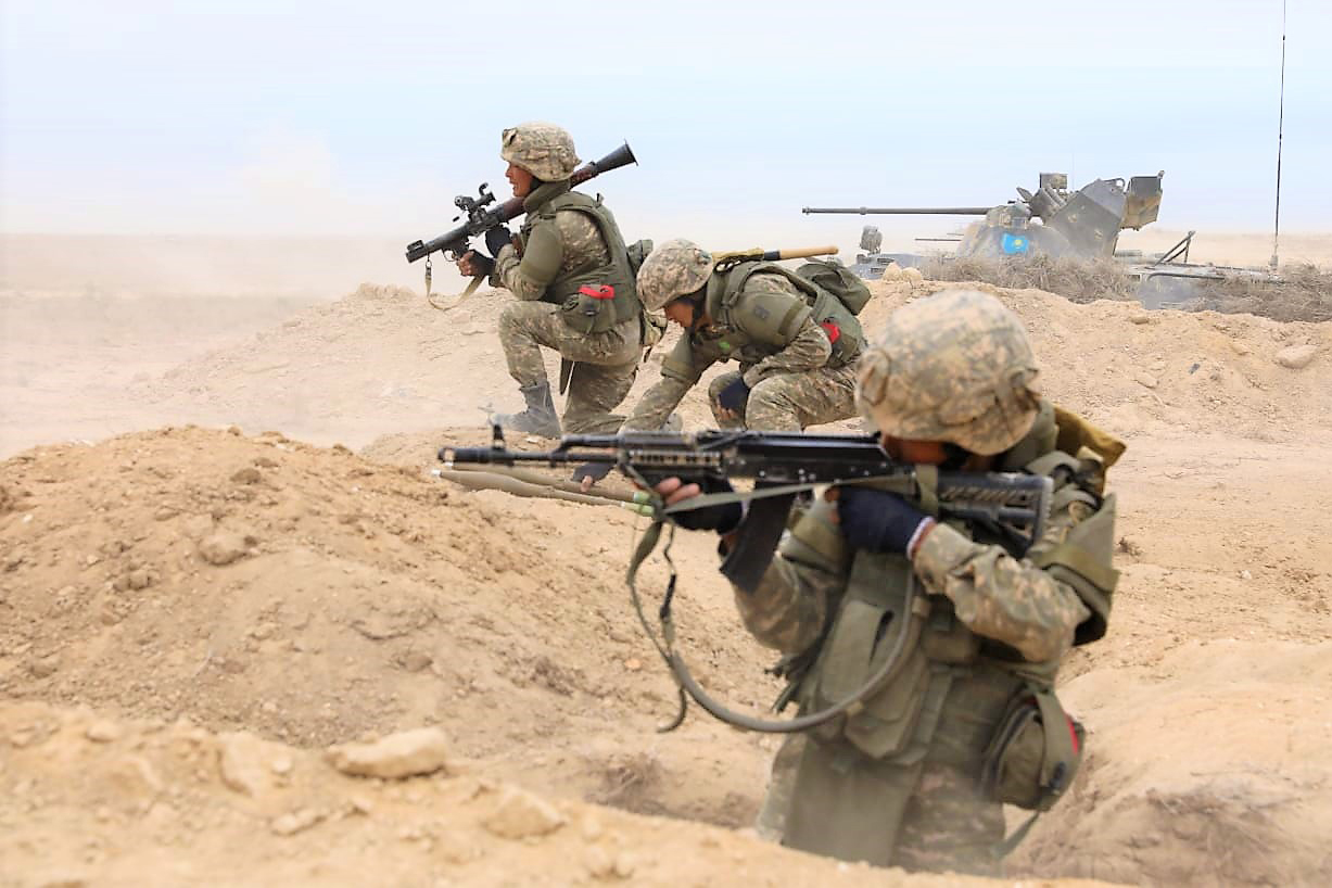 «باتىس» وڭىرلىك قولباسشىلىعىنىڭ اسكەري بولىمدەرىندە قورىتىندى تەكسەرۋ باستالدى