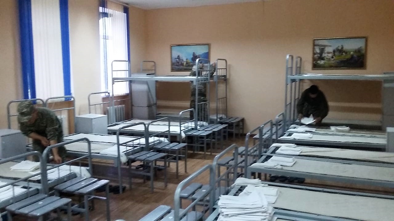 ەلىمىزدىڭ باتىسىنداعى اسكەري بولىمدەر جاس ساربازداردى قابىلداۋعا دايىن