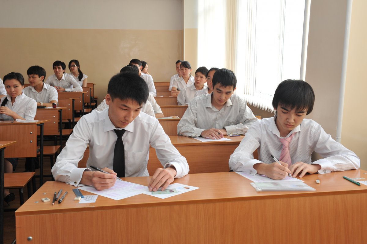 مەكتەپ تۇلەكتەرى جارتى جىل بۇرىن وقۋعا تۇسە الادى