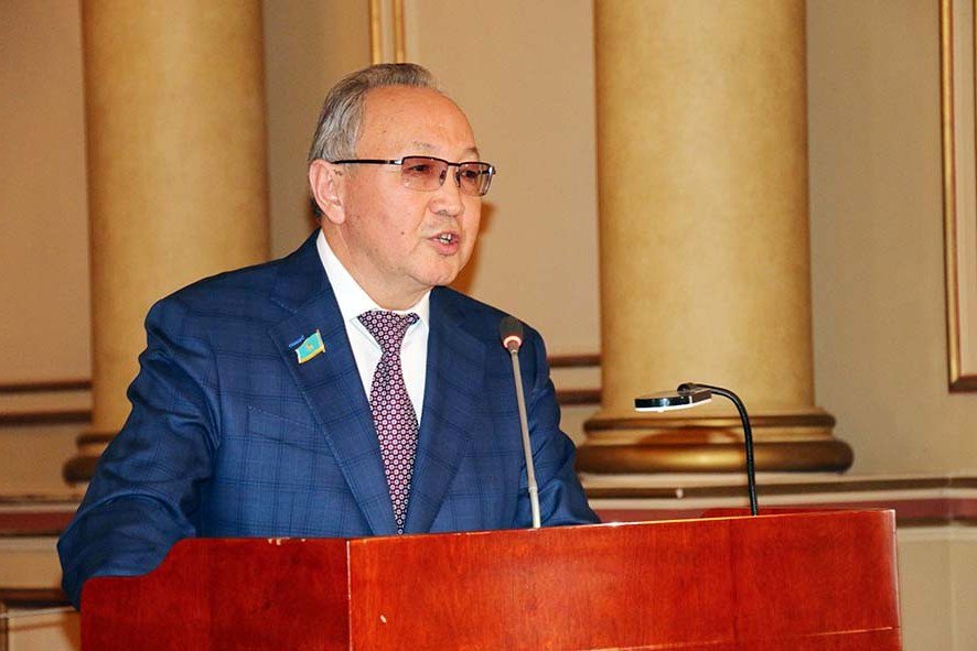 باسەكەگە قابىلەتتىلىك باستى نازاردا