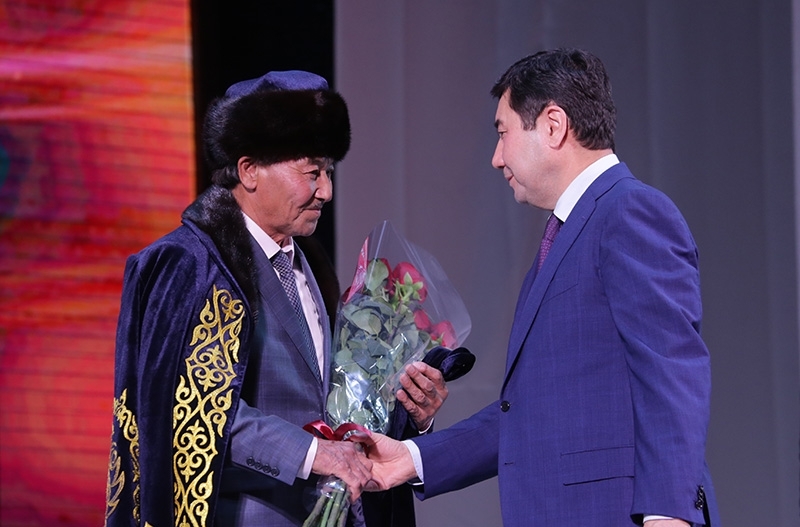 قاراعاندىدا ءانشى-كومپوزيتور قوراباي ەسەنوۆتىڭ مەرەيتويلىق كەشى ءوتتى