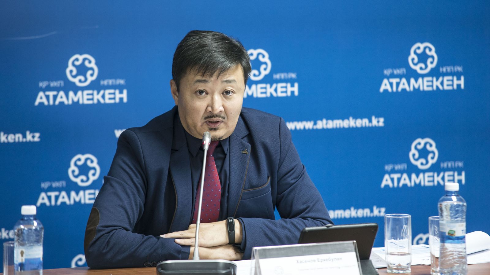 ۇلتتىق پالاتادا ءتۋريزمدى دامىتۋ باعدارلاماسى تانىستىرىلدى