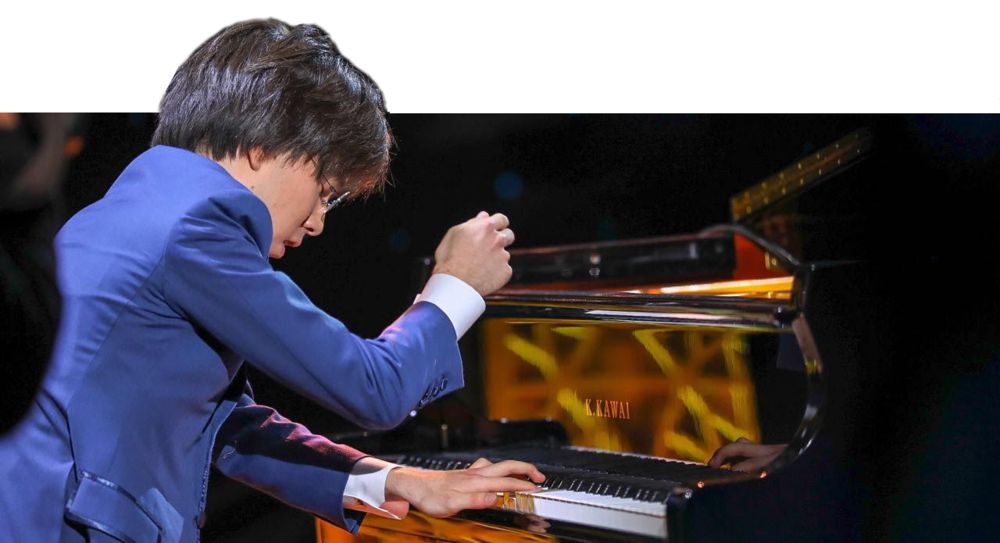 قازاقتىڭ موتسارتى العاشقى اۆتورلىق كونتسەرتىن ۇسىندى