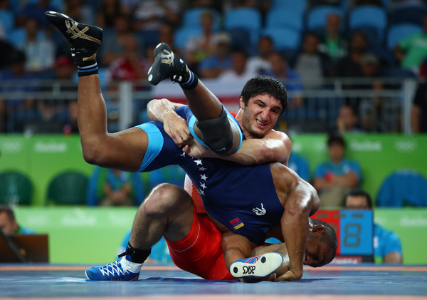 ەركىن كۇرەس سايىسىندا رەسەي وزدى