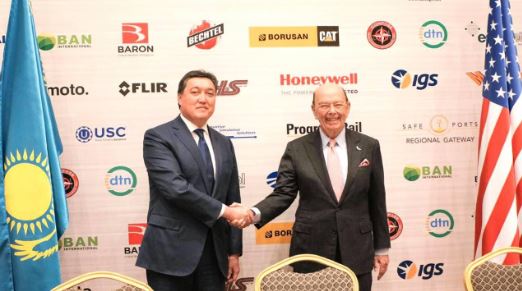 اسقار مامين مەن اقش ساۋدا ءمينيسترى ۋيلبۋر روسس بيزنەس-فورۋمعا قاتىستى