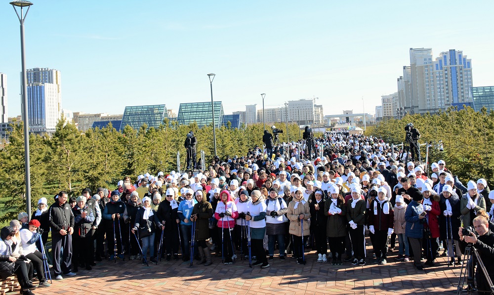 استانادا «سوزدەن ىسكە» اكتسياسى ءوتتى (فوتو)