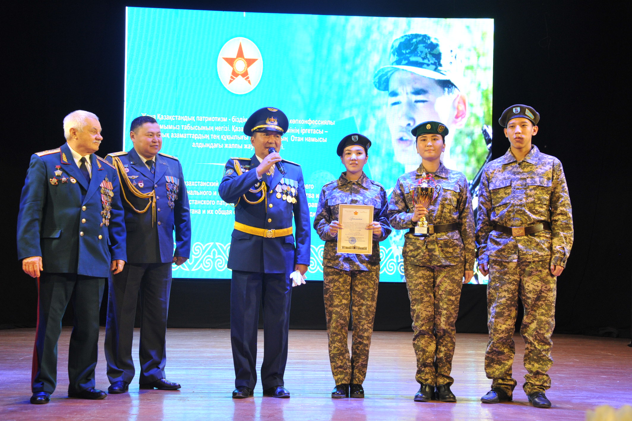 سەمەيدە «شاقىرىلۋشى كۇنى» اسكەري-پاتريوتتىق اكتسياسى ءوتتى