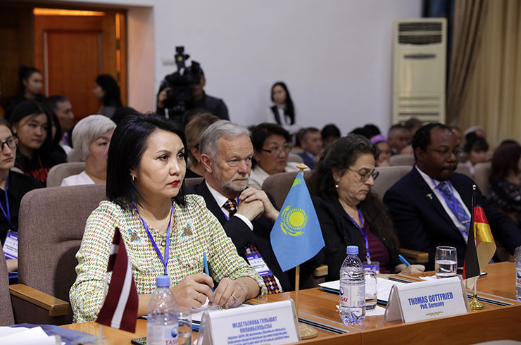 تاراز مەملەكەتتىك پەداگوگيكالىق ۋنيۆەرسيتەتىندە  حالىقارالىق كونفەرەنتسيا ءوتتى