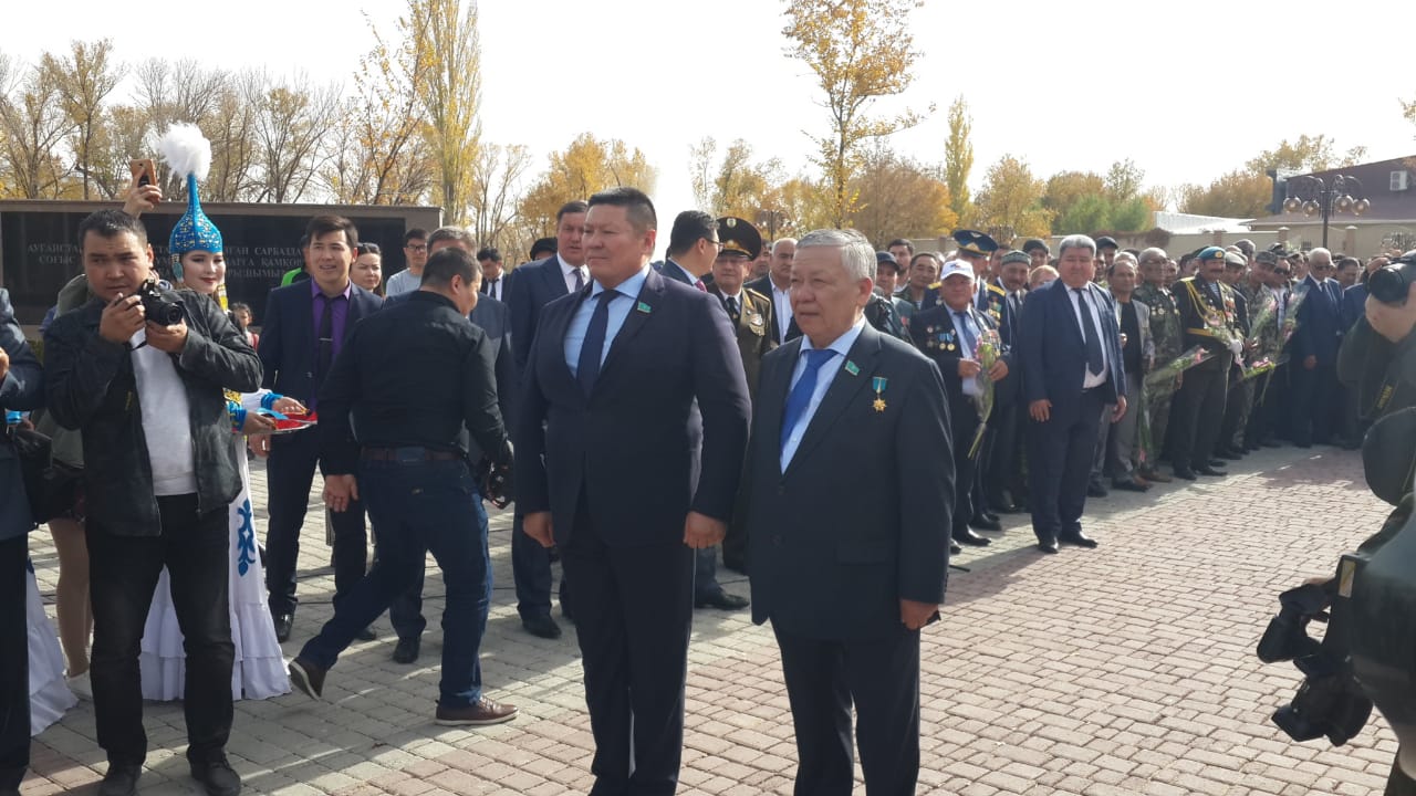 تارازدا تاريحي ەرلىك دارىپتەلدى