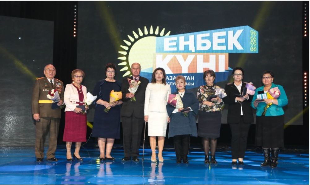 ەڭبەگى ەلەۋلىلەر ەلەندى