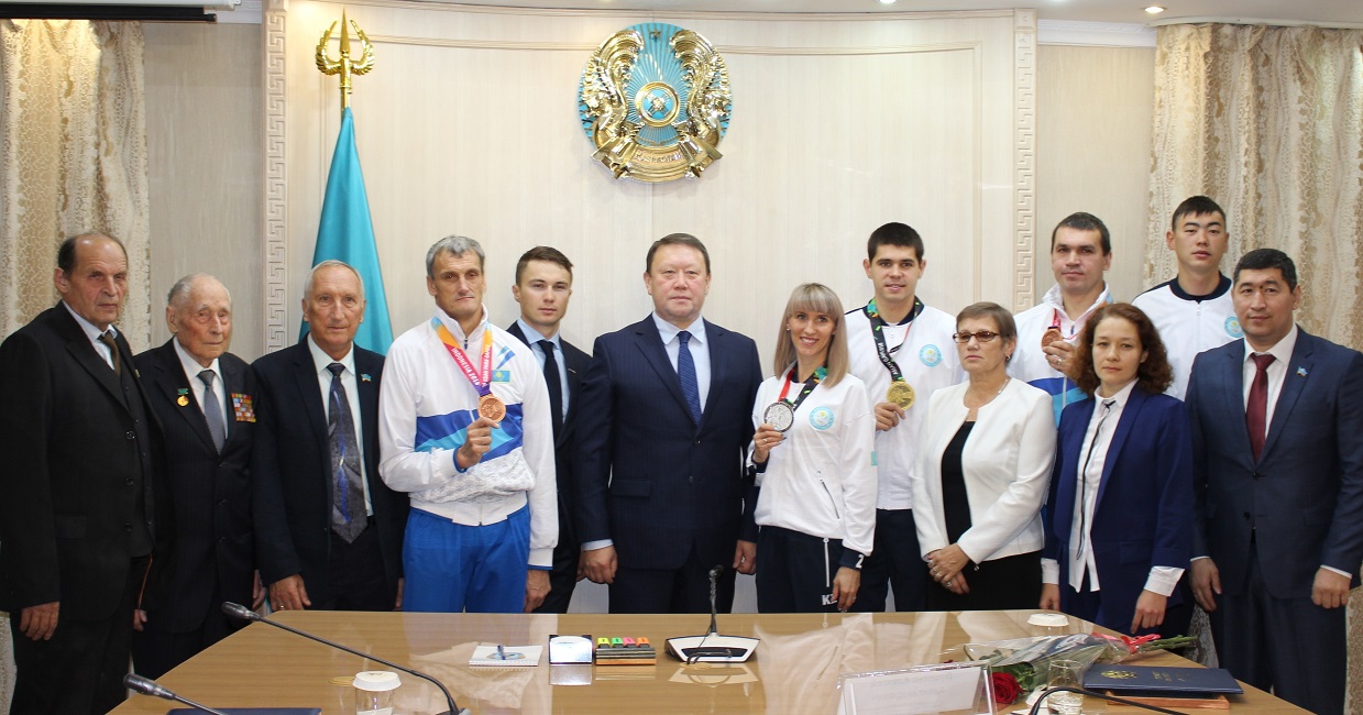 سولتۇستىك قازاقستان اكىمى ازيا ويىندارىنىڭ جەڭىمپازدارىن ماراپاتتادى