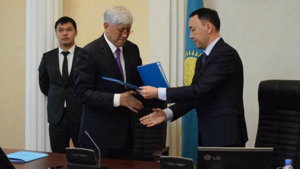 قوستاناي مەن الماتى وبلىستارىنىڭ اكىمدەرى وڭىرارالىق ىنتىماقتاستىق مەموراندۋمىنا قول قويدى