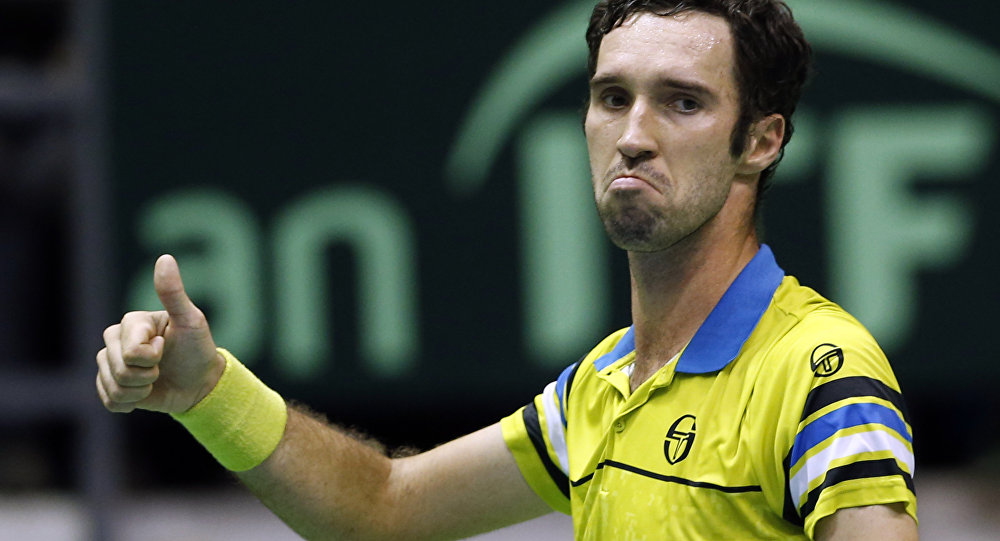 ميحايل كۋكۋشكين پاريجدەگى ءتۋرنيردى ءساتتى باستادى