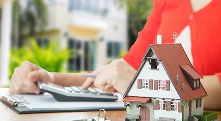 قيك ارقىلى  يپوتەكالىق قارىزداردى قايتا قارجىلاندىرۋعا قۇجات قابىلداۋ مەرزىمى اياقتالۋعا جاقىن