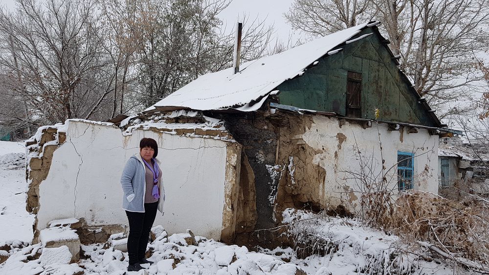 تاسقىننان زارداپ شەككەن اياگوزدىك ەكى وتباسى ءالى ۇيگە قول جەتكىزە الماي ءجۇر