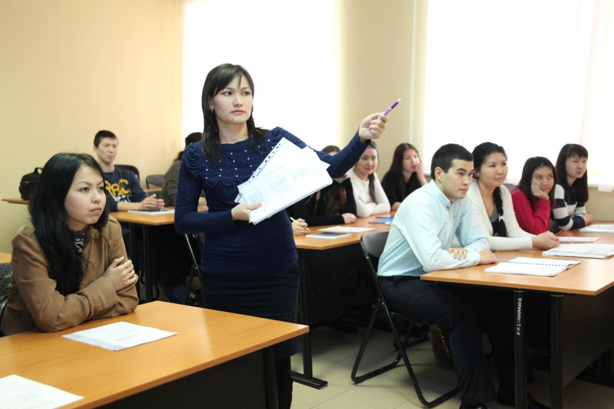 ستۋدەنتتەرگە قىزمەت كورسەتۋ ورتالىعى اشىلدى