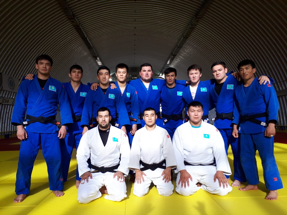 قازاقستاندىق دزيۋدوشىلار تاشكەنت گران پريىنە قاتىسادى