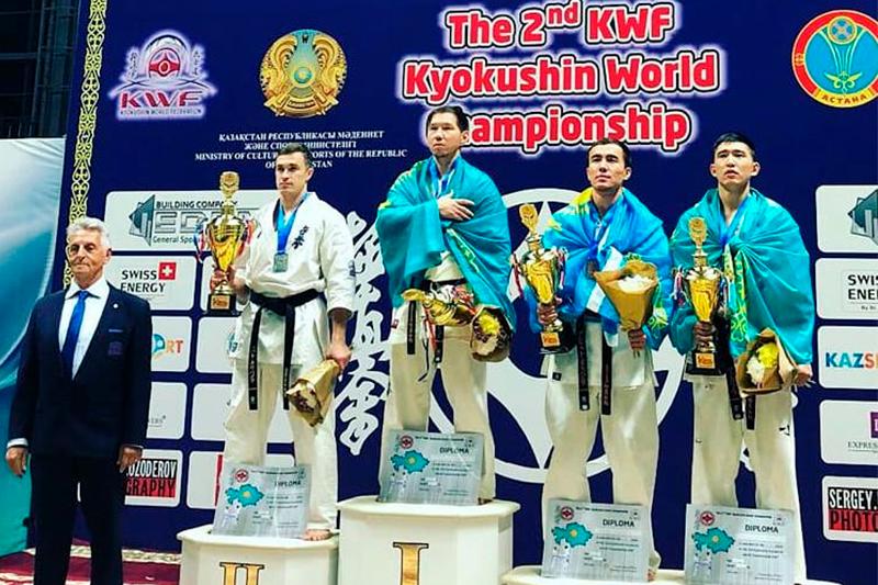 اتىراۋلىق كاراتەشى الەم چەمپيوناتىندا ۇزدىك اتاندى