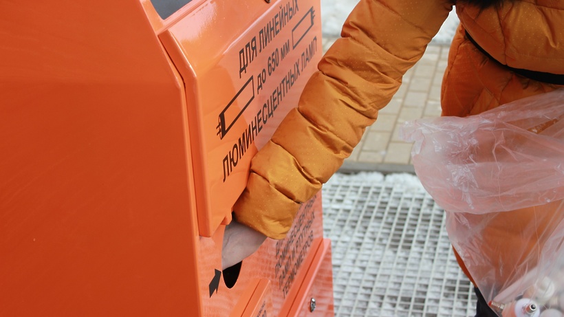 الماتىدا ەلەكتروندى قالدىقتارعا ارنالعان كونتەينەرلەر ورناتىلدى