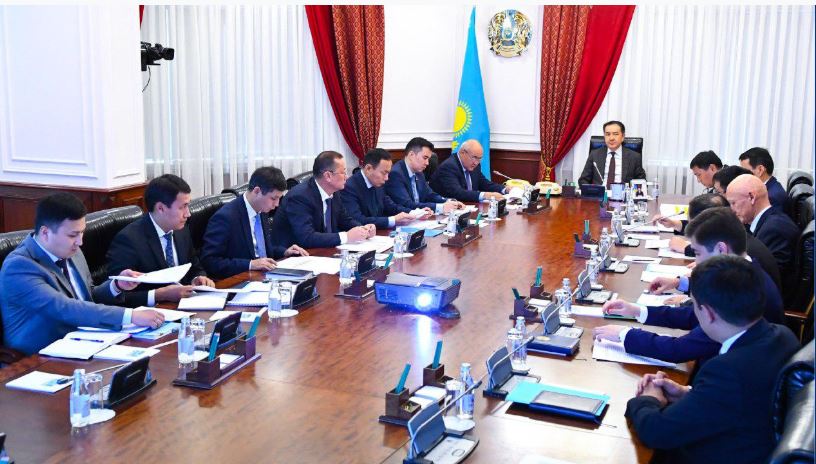 ب.ساعىنتاەۆ اوك قولداۋ جۇيەسىن جەتىلدىرۋ ماسەلەلەرى جونىندە كەڭەس وتكىزدى