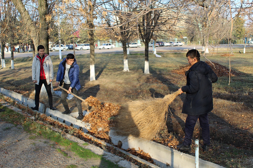 ماقتاارالدىڭ 90 جىلدىق مەرەيتويى قارساڭىندا جاپپاي سەنبىلىك ءوتتى
