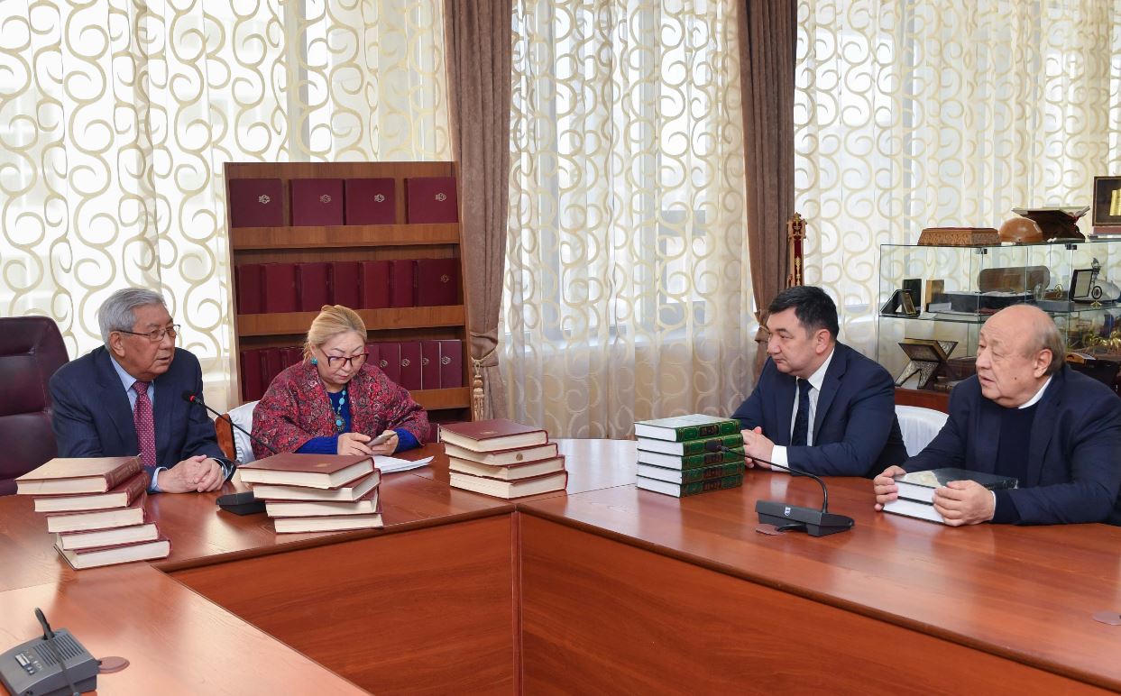 مىرزاتاي جولداسبەكوۆ: كىتاپتارىمنان باسقا بايلىعىم جوق