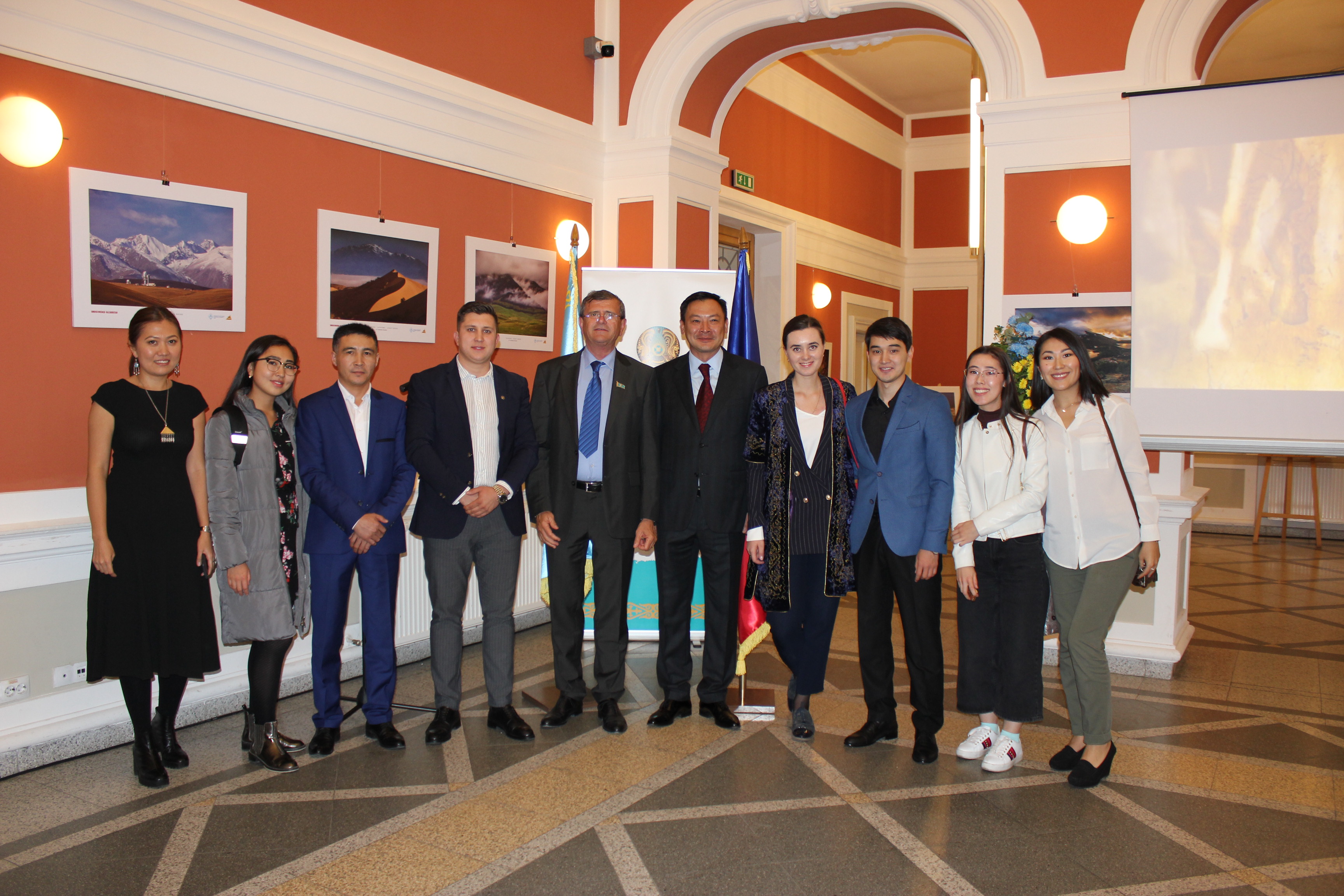 رۋمىنيادا قازاق كينوسىنىڭ فەستيۆالى ءوتتى