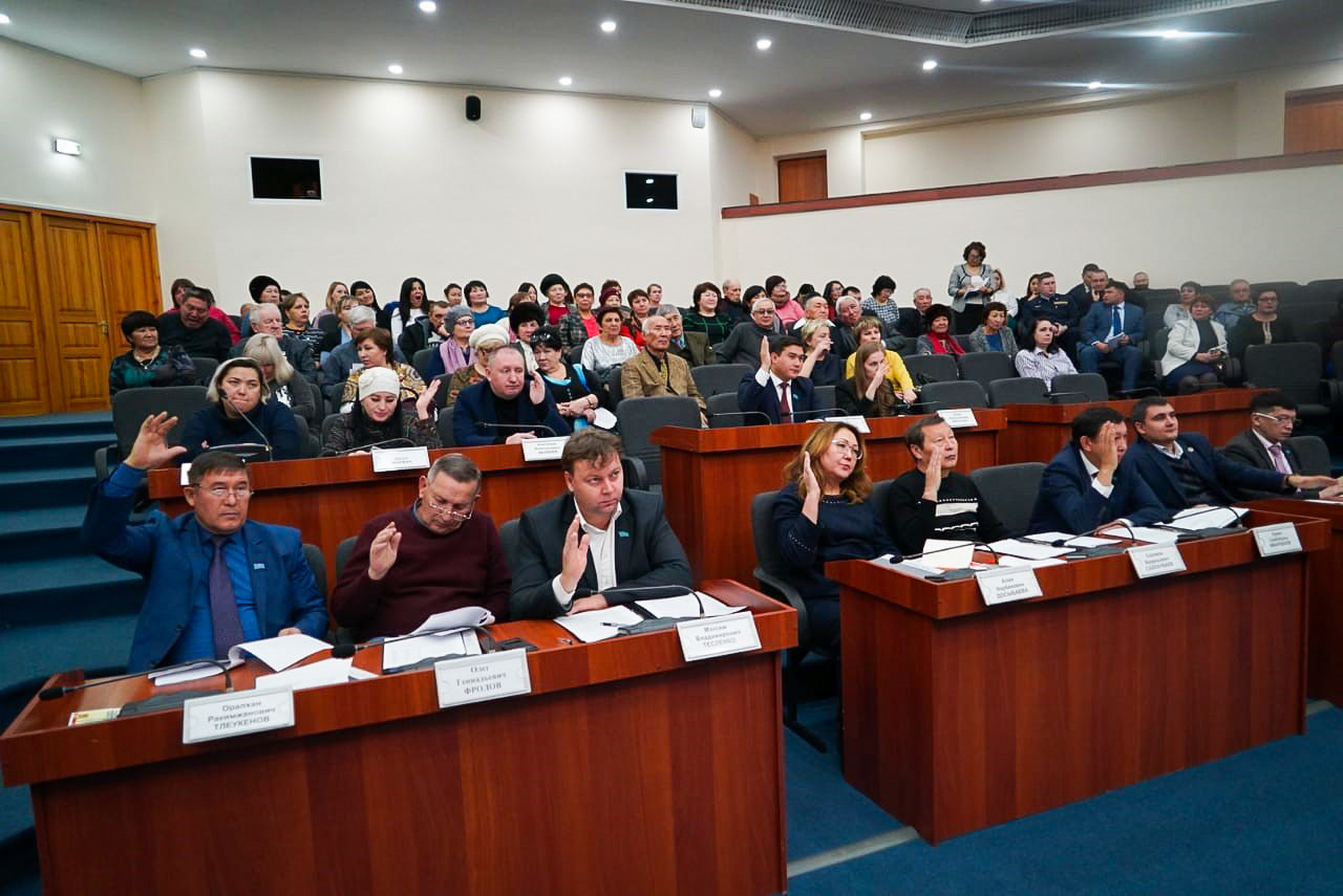 وسكەمەن قالاسىنىڭ كوشەلەرىنە امىرە قاشاۋباەۆ پەن قاليحان ىسقاقتىڭ اتى بەرىلەدى 