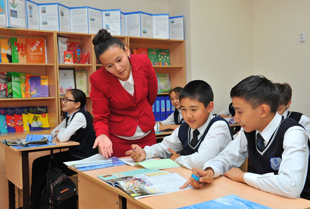 مۇعالىمدەردى قولداۋدىڭ ناقتى قادامى