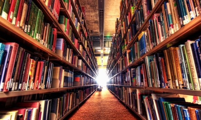 العاشقى قوعامدىق كىتاپحانا