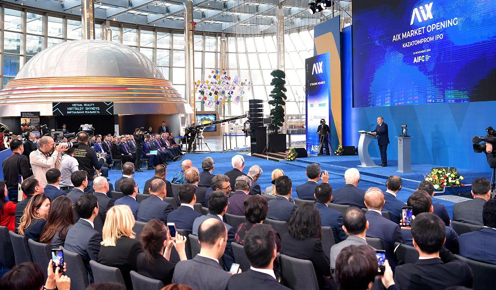 ەلباسى حالىقارالىق بيرجانىڭ العاشقى ساۋدا-ساتتىق ءراسىمىن باستاپ بەردى