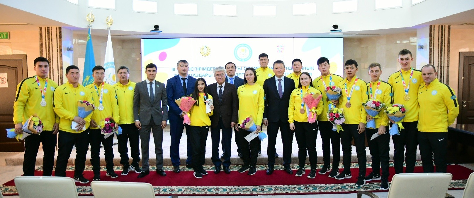 استانادا جاسوسپىرىمدەر وليمپياداسىنىڭ جەڭىمپازدارىنا قۇرمەت كورسەتتى