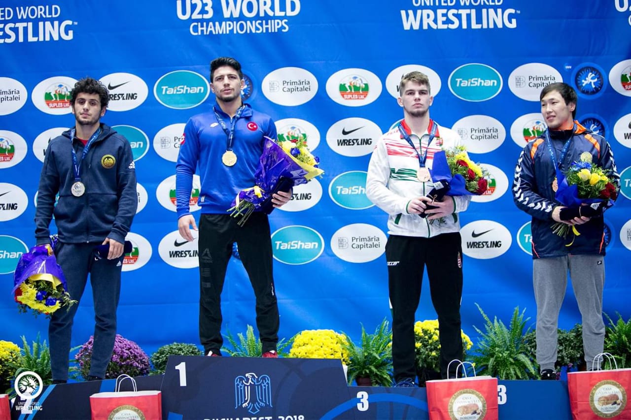 اتىراۋلىق قاھارمان قيسمەتوۆ  الەم چەمپيوناتىنىڭ قولا جۇلدەگەرى اتاندى