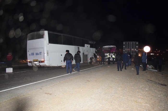 قىزىلوردادا جولاۋشىلار اۆتوبۋسى سوقتىعىستى