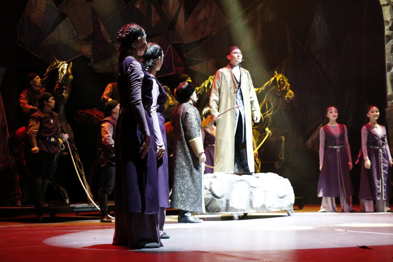 جىر الىبى جامبىلدىڭ ءومىرى ساحنالاندى