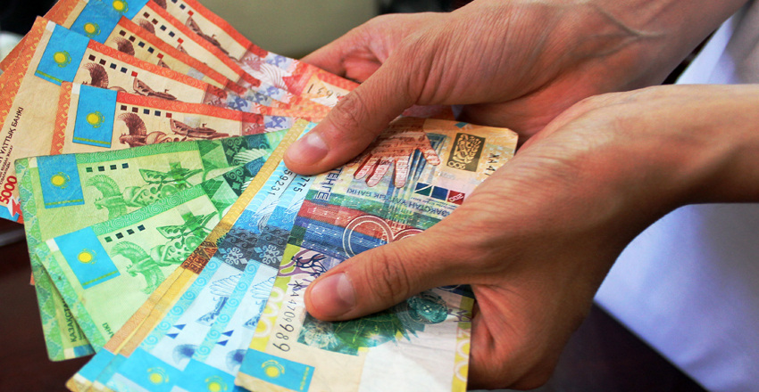 جەتپىس مىڭ ادامنىڭ جالاقىسى وسەدى